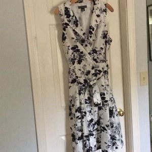 Jessica Howard Black and White Floral Midi Dress